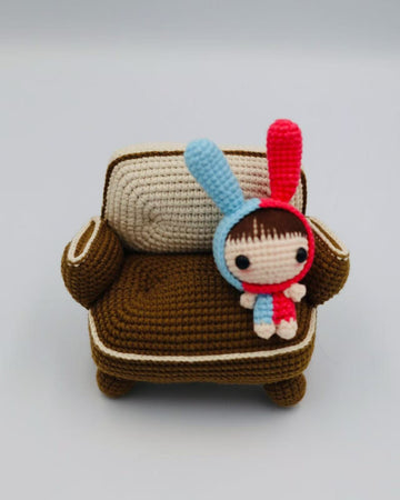 Mini Friends – Dual-Tone Bunny (1 pc, Red/Blue Hood)