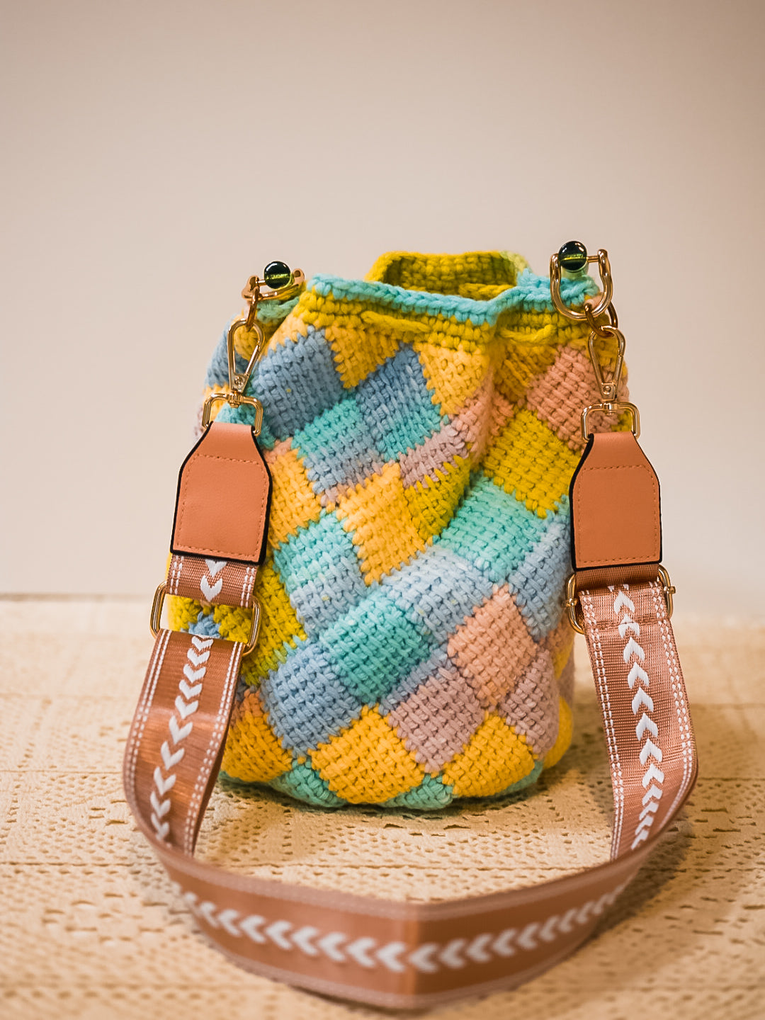 Handheld and Crossbody Bucket Bag 2