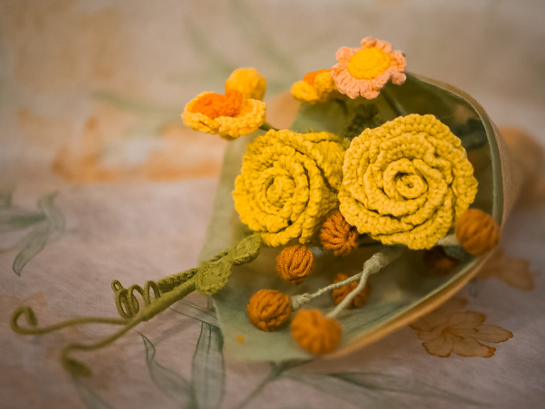 A4 Rosalia Series | Bouquet ( 2 Roses and 2 complementary flowers or leaves)