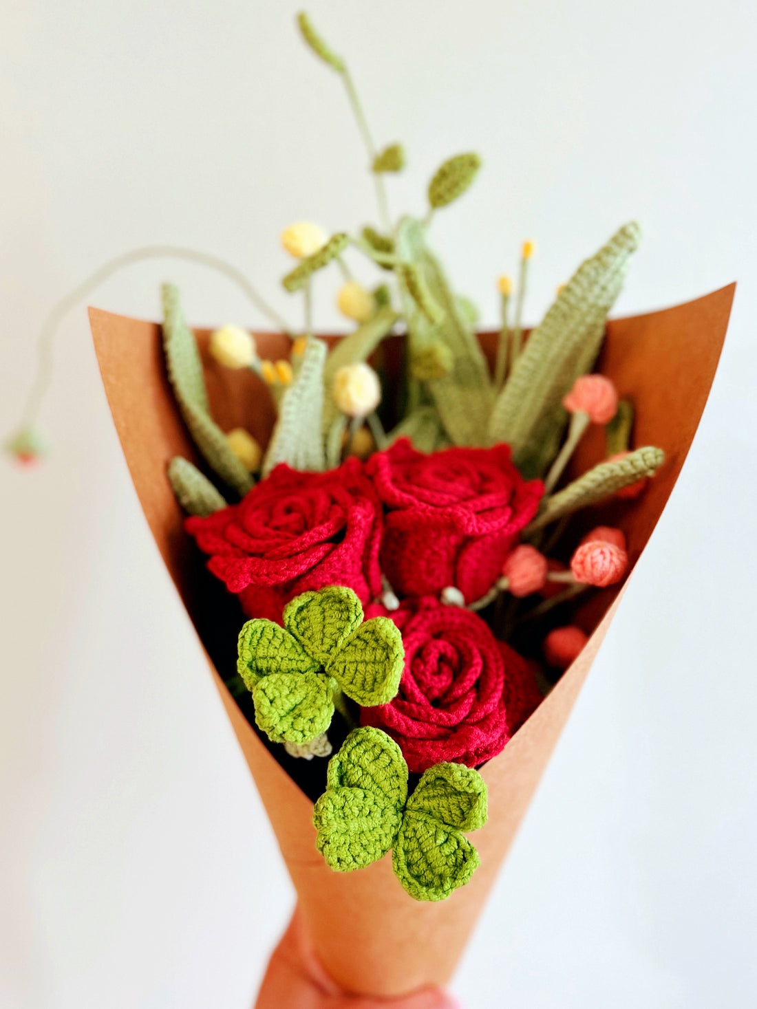 B3 Lucky Ember | Bouquet( Roses and Leaves )
