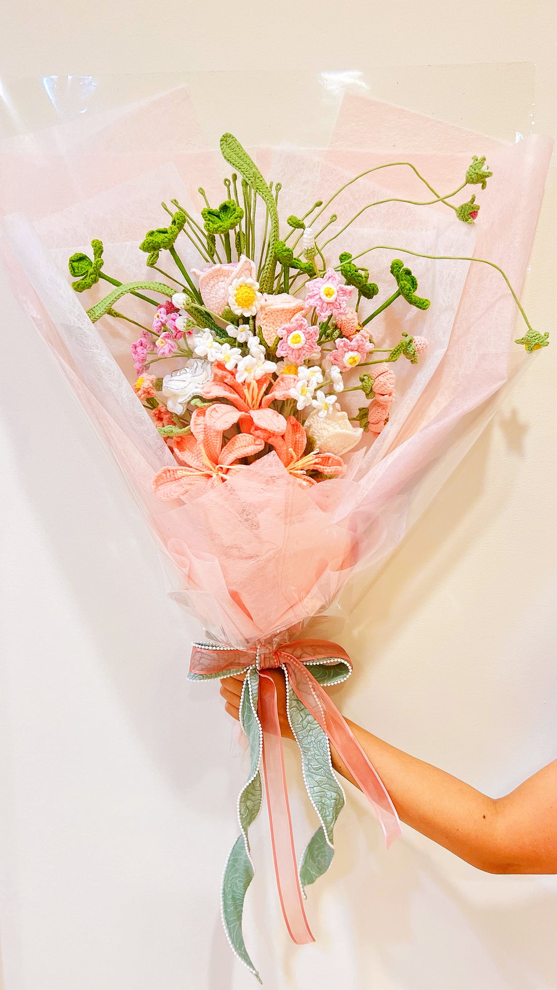 C4 Blooming Blush | Bouquet ( LIlies, leaves, 20 branches totally )
